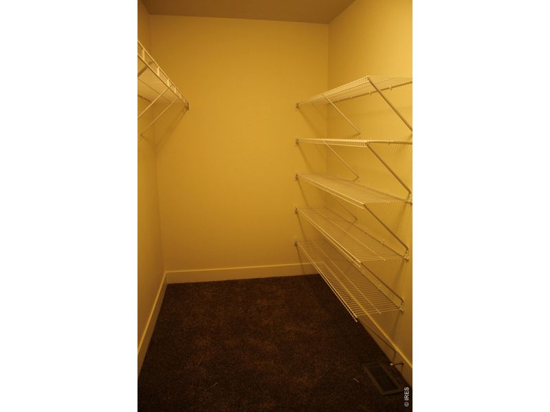 Spacious, unfurnished interior of a new home in , Johnstown (Image 15).