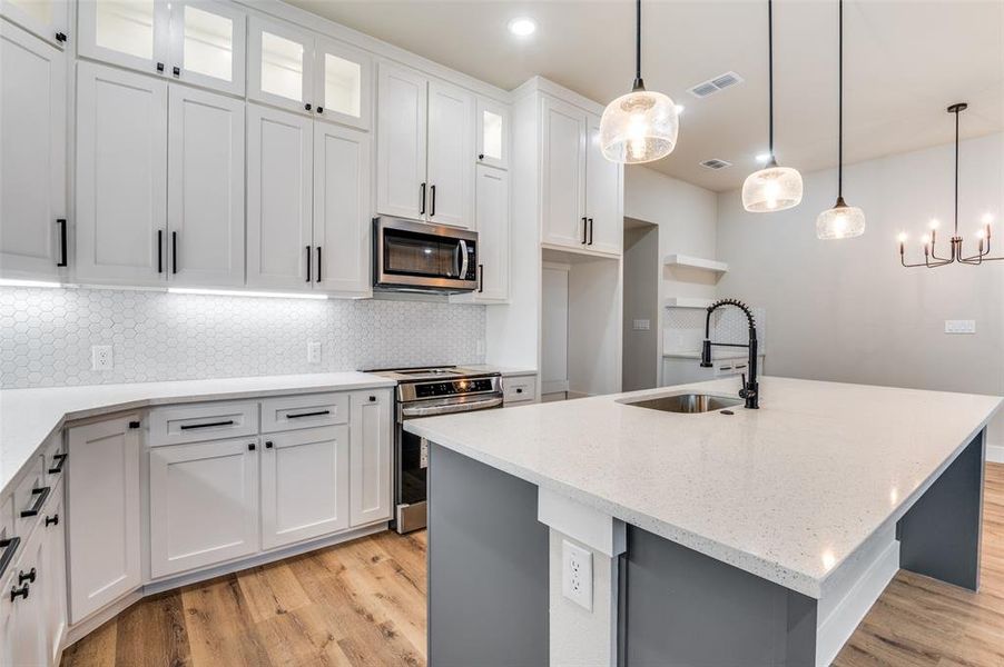 Furnished interior view inside a new home in , Dallas (Image 8).