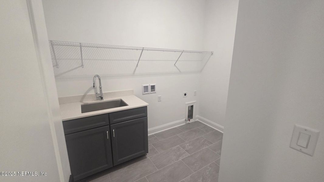 Spacious, unfurnished interior of a new home in , St. Johns (Image 27).