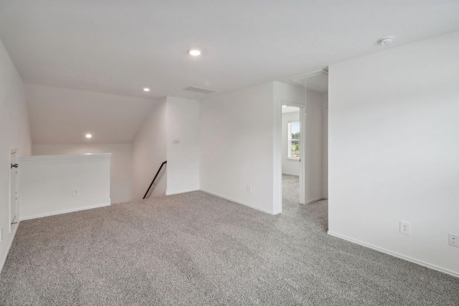 Spacious, unfurnished interior of a new home in Grand Pines, Magnolia (Image 8).
