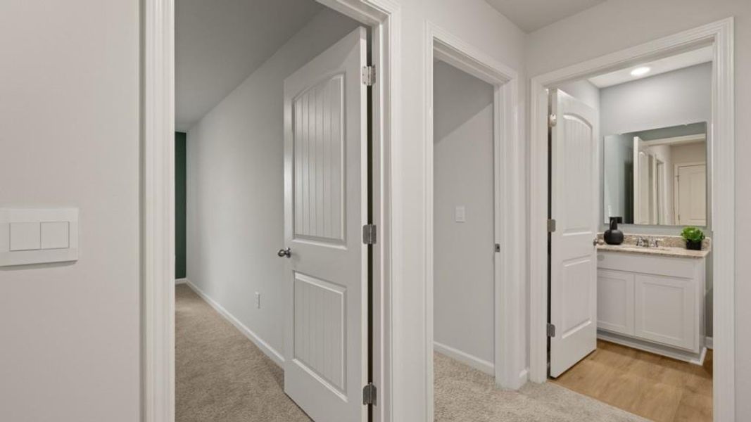 Image 27 of a home in Woodbury Park.