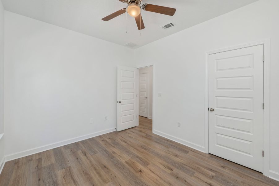 Representative unfurnished interior of a home built from the Franklin by CJL Homes in Blossom Grove, Crestview (Image 27).