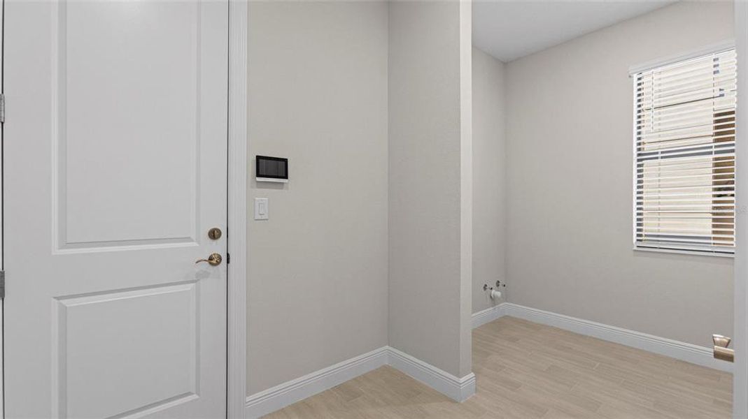 Spacious, unfurnished interior of a new home in Cresswind Lakewood Ranch, Lakewood Ranch (Image 21).