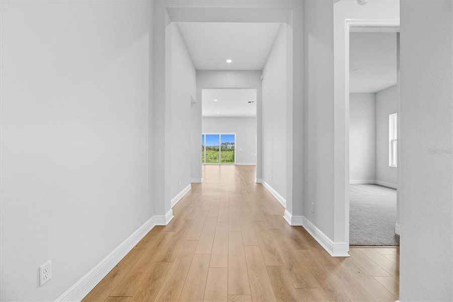Spacious, unfurnished interior of a new home in Mirada, San Antonio (Image 16).