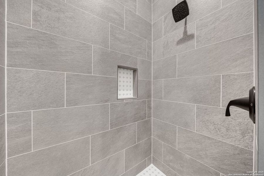 Close-up of interior finishes inside a home in , La Vernia (Image 20).