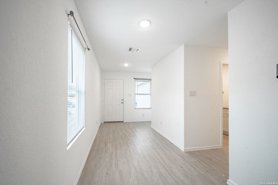 Spacious, unfurnished interior of a new home in Waterwheel, San Antonio (Image 9).