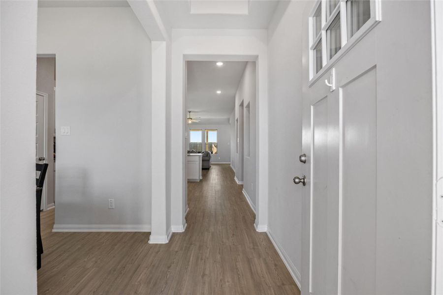 Spacious, unfurnished interior of a new home in , Texas City (Image 21).