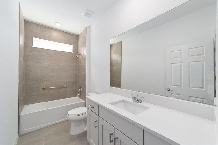 Furnished interior view inside a new home in , Ocala (Image 9).