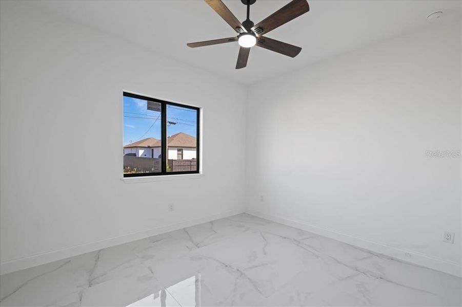 Spacious, unfurnished interior of a new home in , Cape Coral (Image 31).