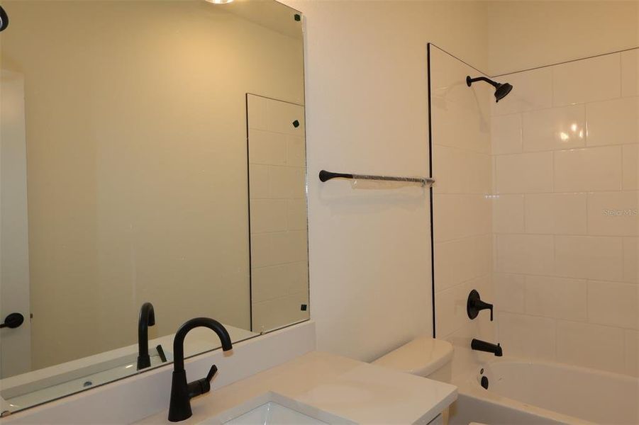 Furnished interior view inside a new home in Eastlyn, Bradenton (Image 8).