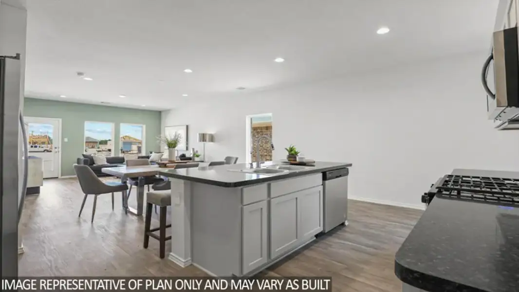 Representative furnished interior of a home built from the Hanna by D.R. Horton in Indian Springs, Crosby (Image 12).