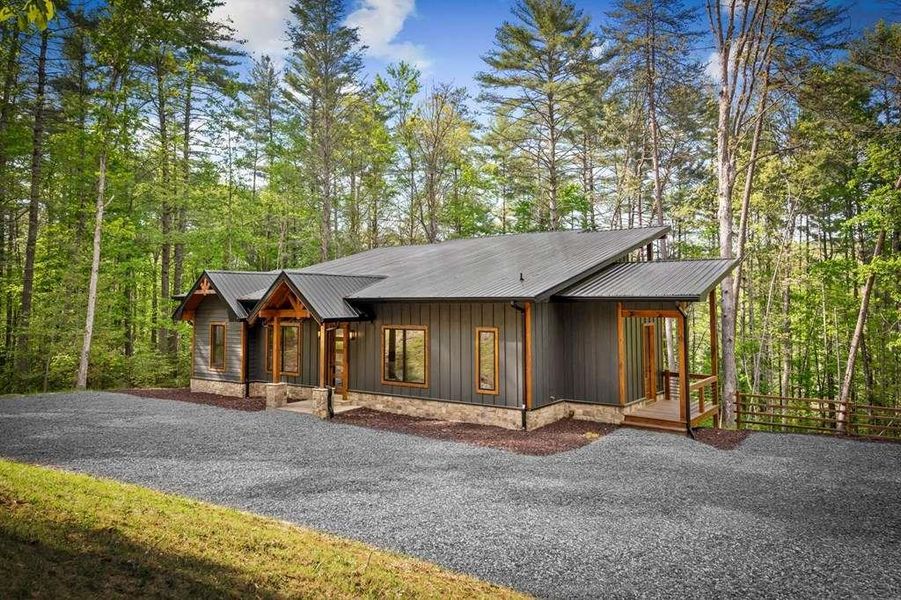 Exterior details and patio area of a home in , Blue Ridge (Image 45).