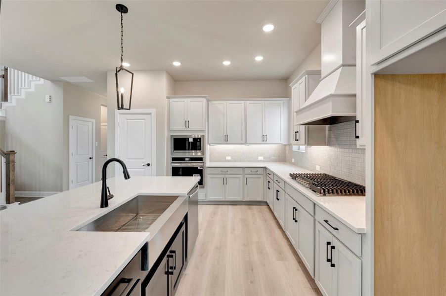 Furnished interior view inside a new home in Pomona 40' Homesites, Manvel (Image 6). Furnished interior view inside a new home in Pomona 40' Homesites, Manvel (Image 6).