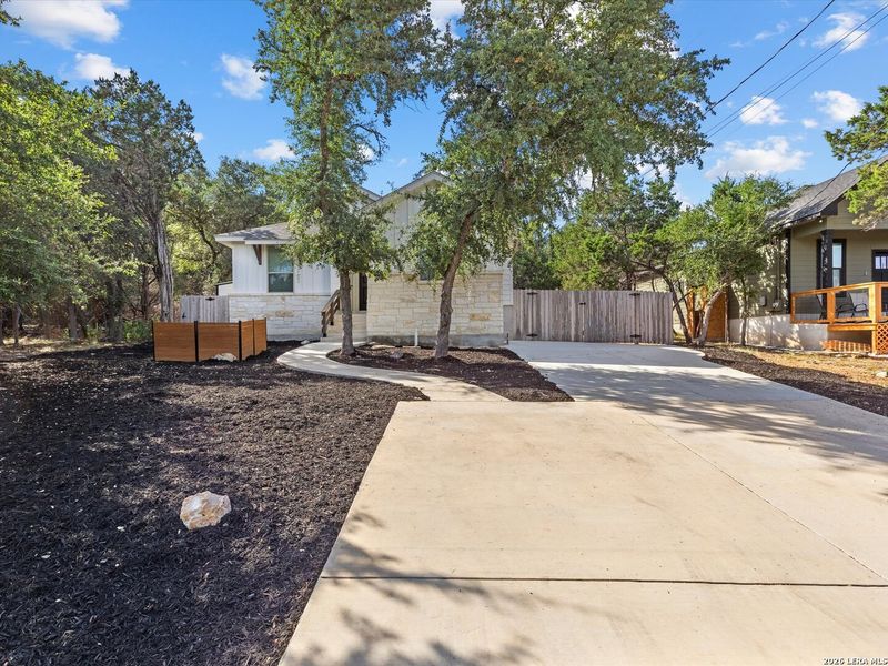 Image 34 of a home in .