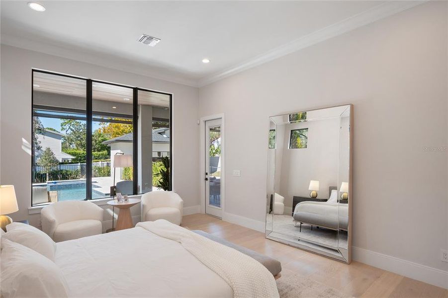 Furnished interior view inside a new home in , Winter Park (Image 15).