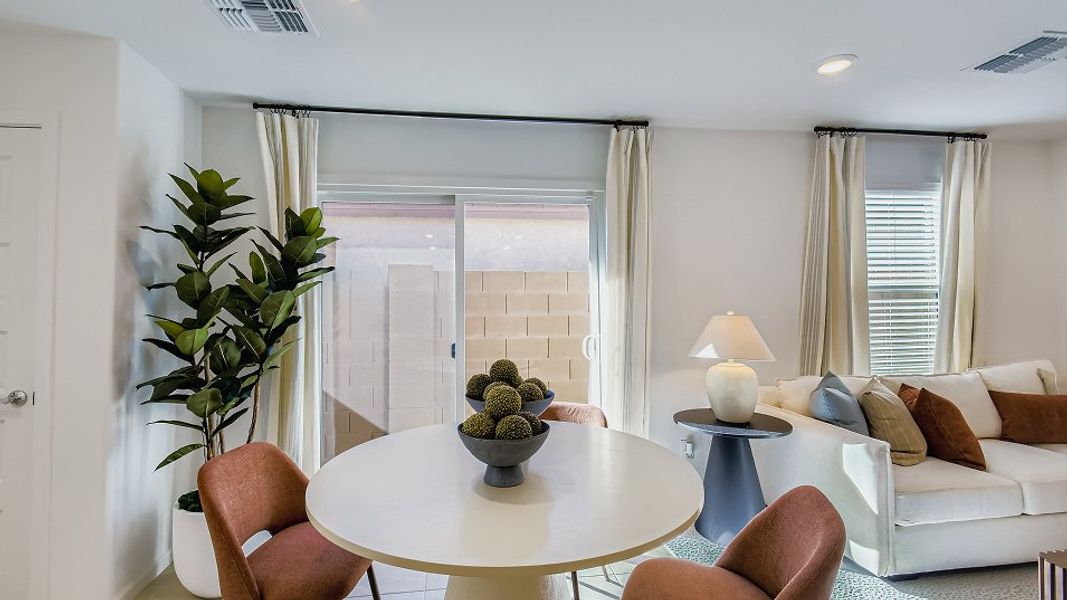 2556 Iris Dining 2of2 F1 Base2