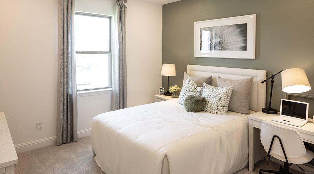 Furnished interior view inside a new home in Highland Lakes, McKinney (Image 14).