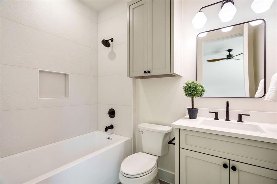 Furnished interior view inside a new home in , Dallas (Image 15).