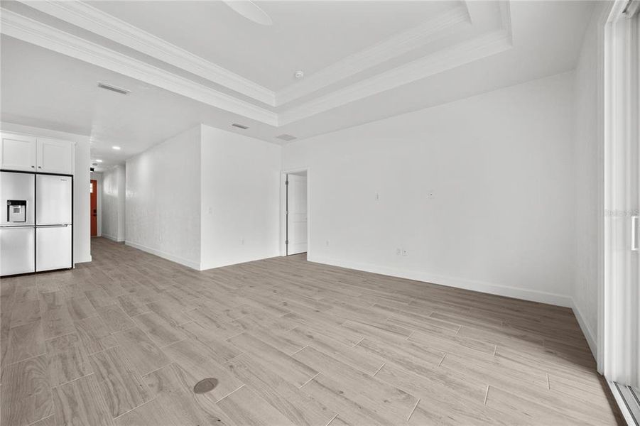 Spacious, unfurnished interior of a new home in , Gainesville (Image 17).