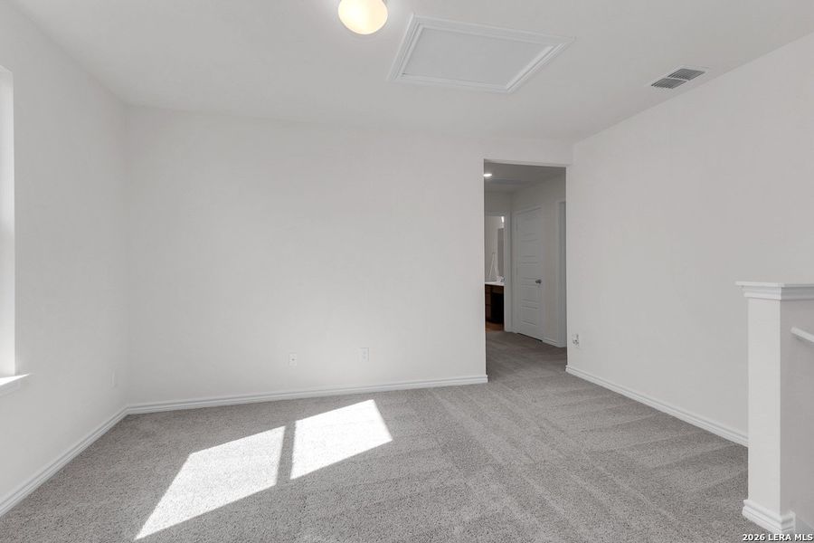 Spacious, unfurnished interior of a new home in The Granary - Heritage Collection, San Antonio (Image 15).