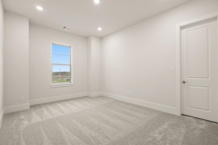 Spacious, unfurnished interior of a new home in Chapel View, Heath (Image 35).