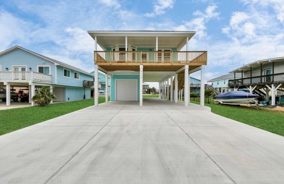 Front exterior of a new home in , Galveston, TX, highlighting curb appeal (Image 20). Front exterior of a new home in , Galveston, TX, highlighting curb appeal (Image 20).
