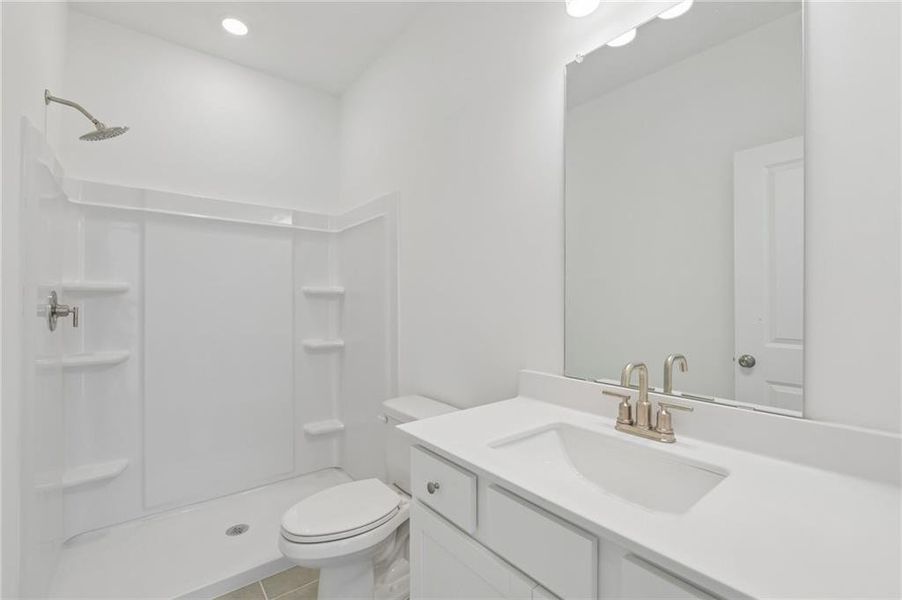 Furnished interior view inside a new home in Bailey Fence, Dacula (Image 37).