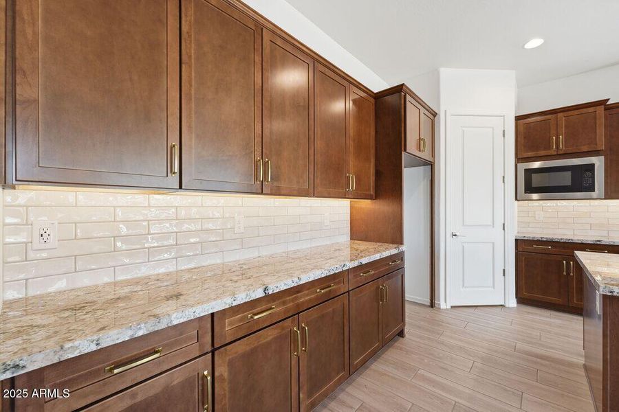 hj-az-phoenix-ellsworth-ranch-landmark-c