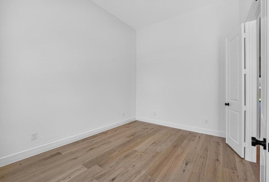 Spacious, unfurnished interior of a new home in Sandbrock Ranch, Aubrey (Image 18). Spacious, unfurnished interior of a new home in Sandbrock Ranch, Aubrey (Image 18).