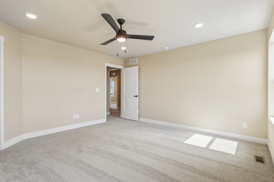 Spacious, unfurnished interior of a new home in The Glen, Colorado Springs (Image 40). Spacious, unfurnished interior of a new home in The Glen, Colorado Springs (Image 40).