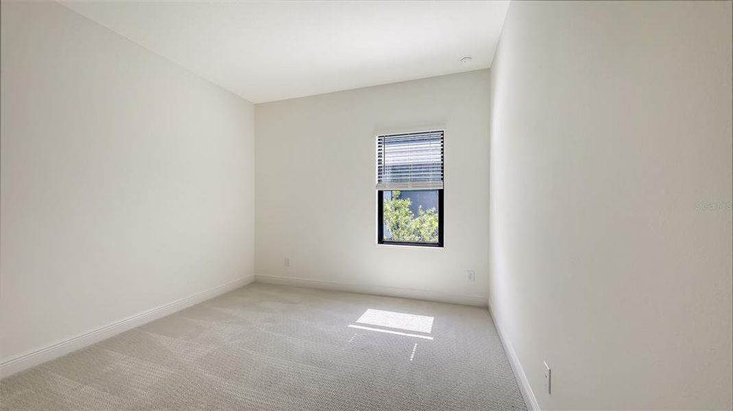 Image 36 of a home in Palm Grove.