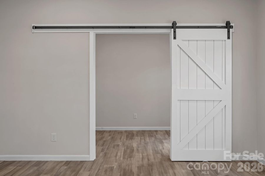 Spacious, unfurnished interior of a new home in , Asheville (Image 25).