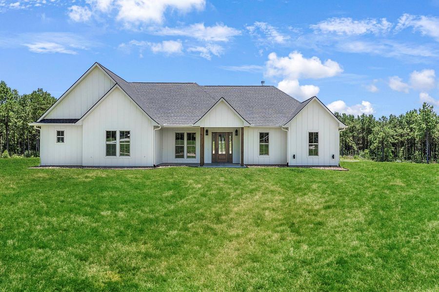 Exterior details and patio area of a home in , Livingston (Image 25).