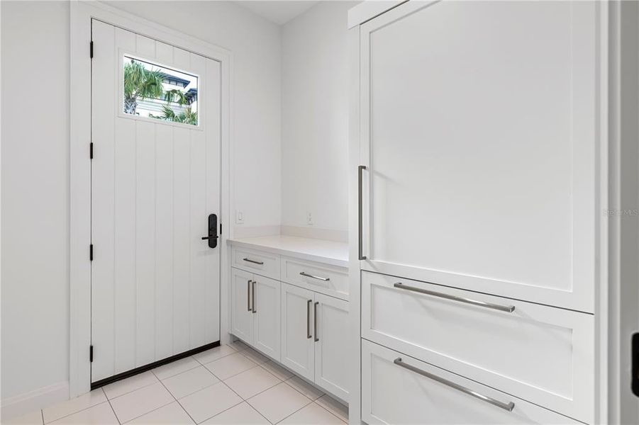 Furnished interior view inside a new home in , Orlando (Image 16).