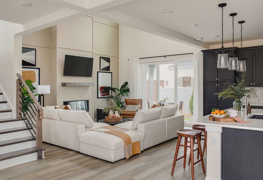 Catena Model Living Room - 5 of 10