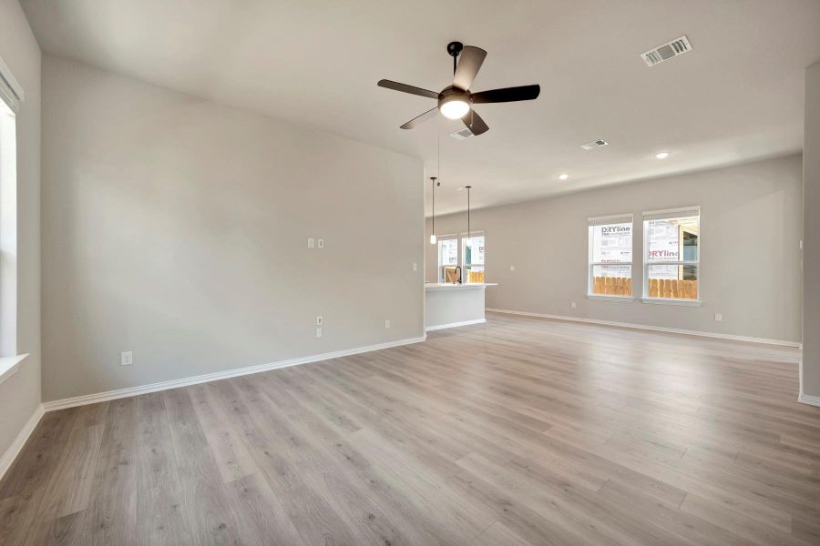 Spacious, unfurnished interior of a new home in Heritage, Dripping Springs (Image 22).