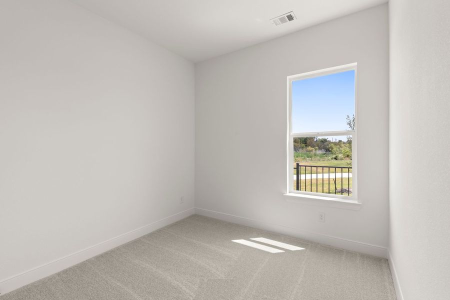 Spacious, unfurnished interior of a new home in Lily Creek at Sutton Fields, Aubrey (Image 18).