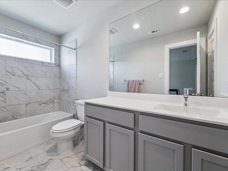 Furnished interior view inside a new home in Champions Oak, Houston (Image 15). Furnished interior view inside a new home in Champions Oak, Houston (Image 15).