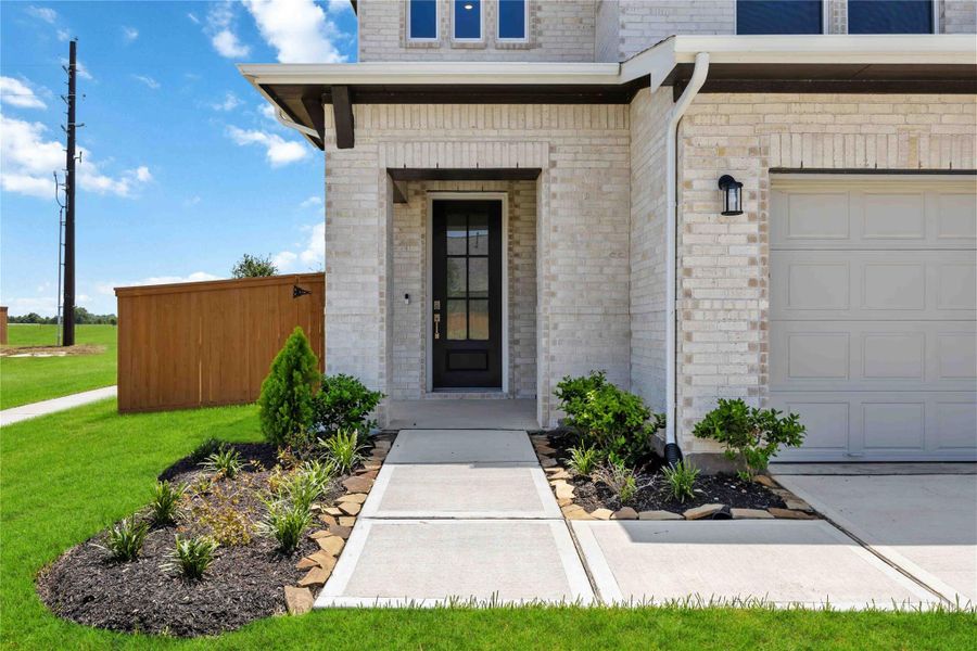 Exterior details and patio area of a home in Emberly  45', Beasley (Image 3).