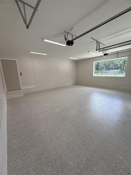 Spacious, unfurnished interior of a new home in , Deland (Image 22).