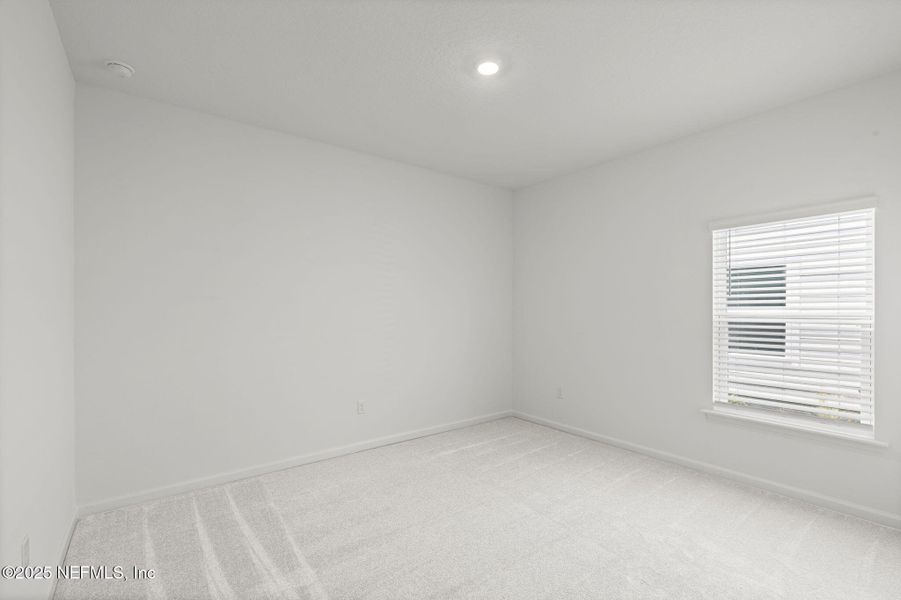 Spacious, unfurnished interior of a new home in Beacon Lake, St. Augustine (Image 39).