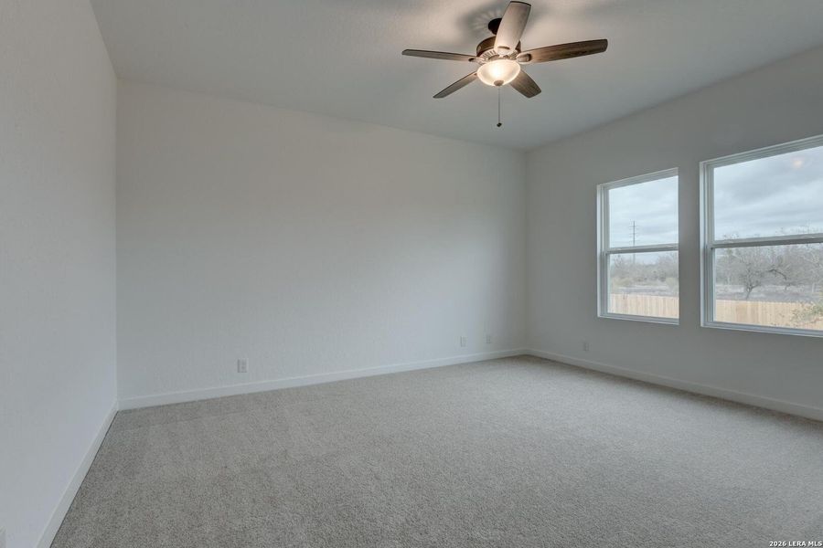 Spacious, unfurnished interior of a new home in Hennersby Hollow, San Antonio (Image 9). Spacious, unfurnished interior of a new home in Hennersby Hollow, San Antonio (Image 9).