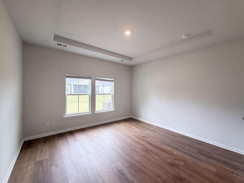 Spacious, unfurnished interior of a new home in , Summerville (Image 10).