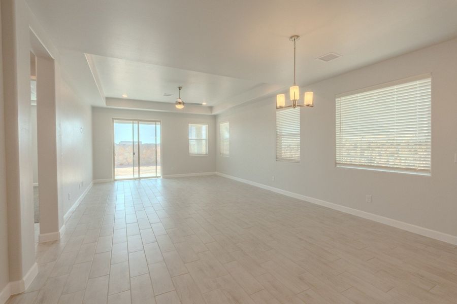 Spacious, unfurnished interior of a new home in Paseo Del Este, El Paso (Image 17).