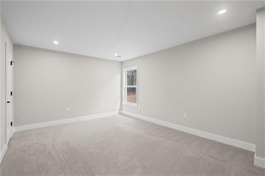 Spacious, unfurnished interior of a new home in Governor’s Preserve, Canton (Image 39).