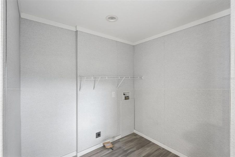 Spacious, unfurnished interior of a new home in , Casselberry (Image 15).