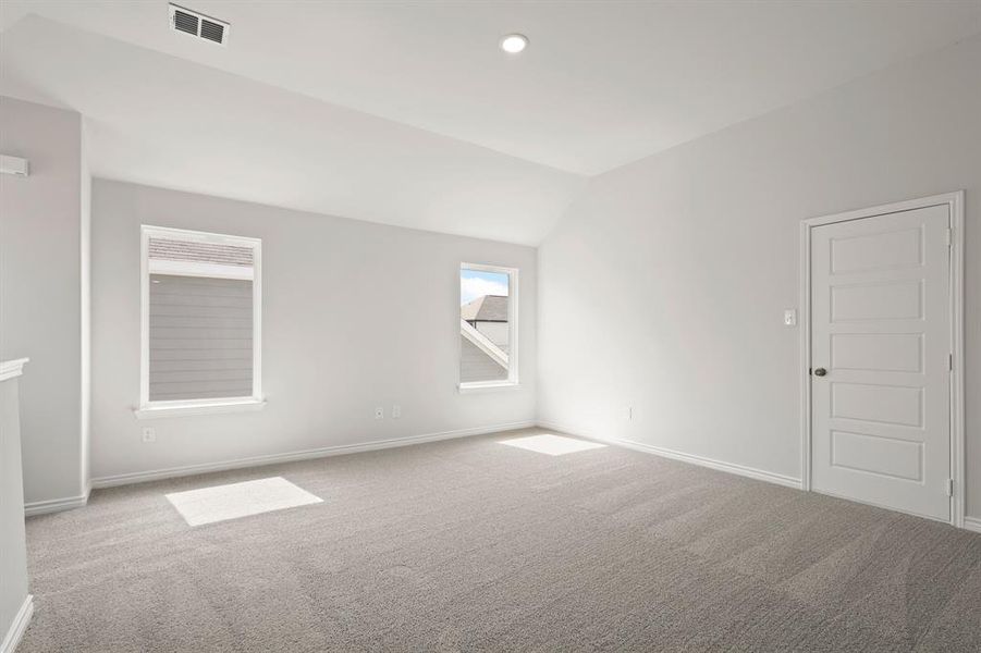 Spacious, unfurnished interior of a new home in Sycamore Landing, Fort Worth (Image 12). Spacious, unfurnished interior of a new home in Sycamore Landing, Fort Worth (Image 12).