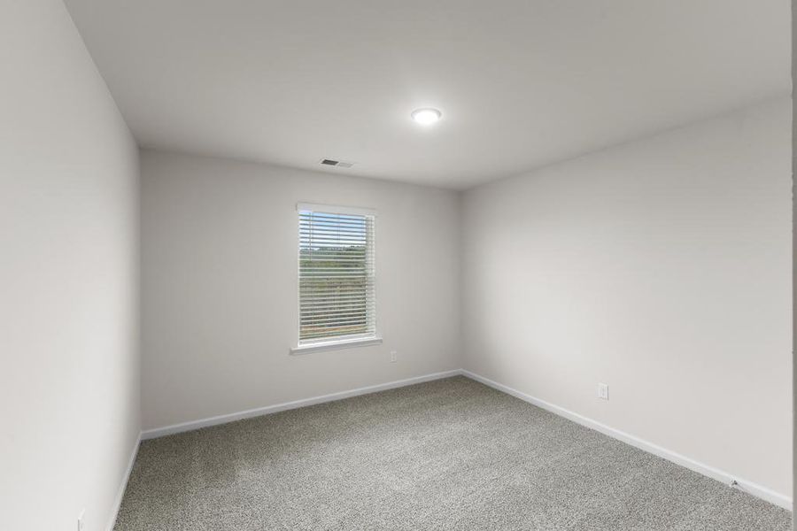 Spacious, unfurnished interior of a new home in Halton Oaks, Spartanburg (Image 23).