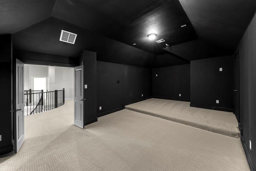 24. 5537 Aiken - Media 24. 5537 Aiken - Media