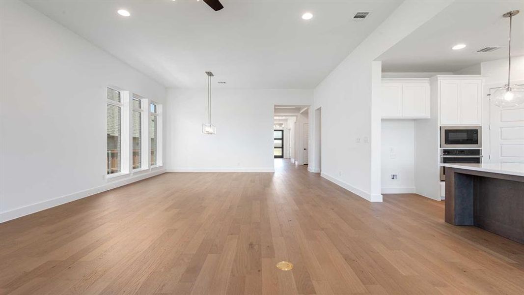 Spacious, unfurnished interior of a new home in Hillstead 60', Lavon (Image 11).